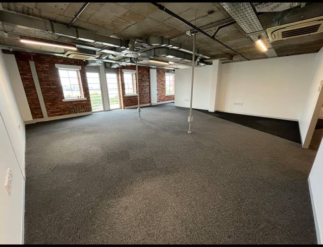 1,238M² OFFICE TO LET IN GREEN POINT